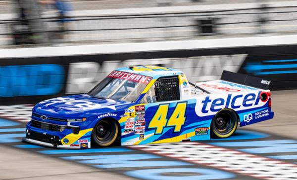 La camioneta #44 Telcel-Claro-Infinitum de Andrés Pérez de Lara está lista para Bristol