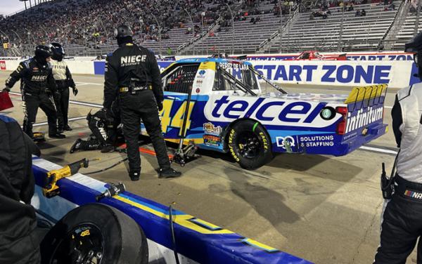 Accidente tempranero marca el destino de Andr&eacute;s P&eacute;rez de Lara en Martinsville